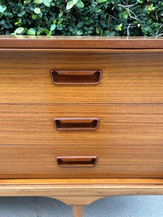 Mid Century Modern Teak Credenza/Sideboard