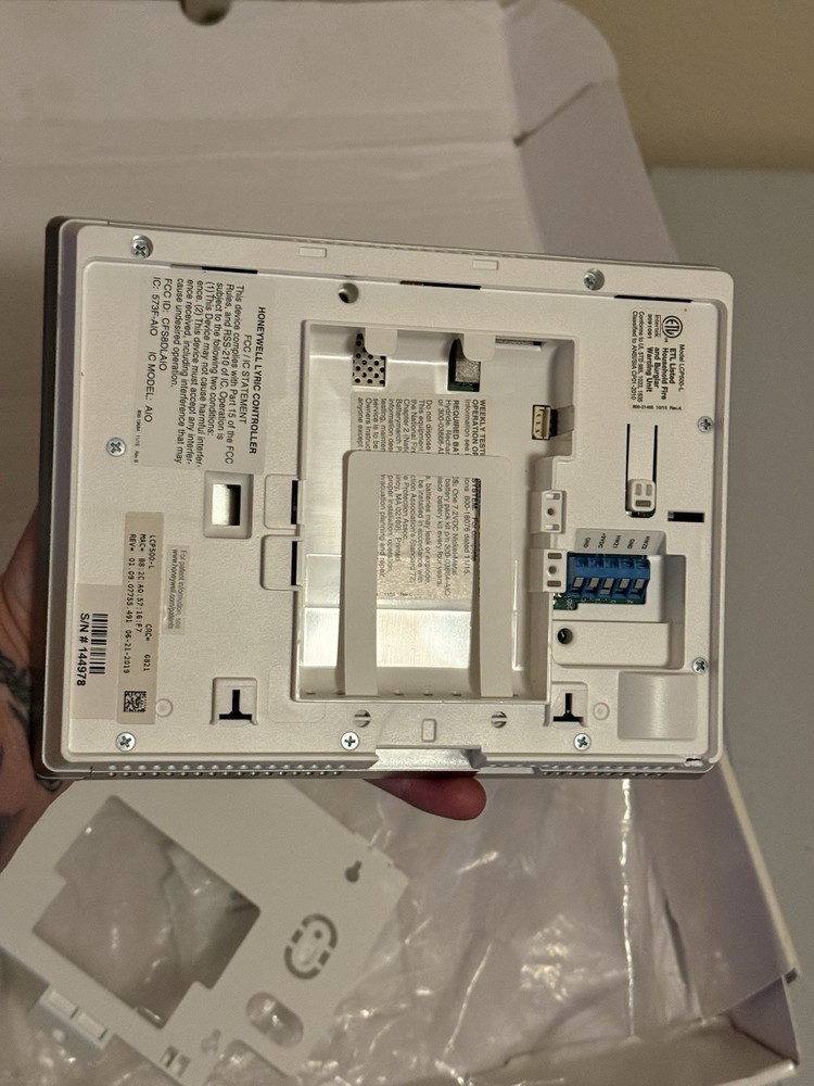 Honeywell Lyric 7" Controller Panel White LCP500-L Open Box