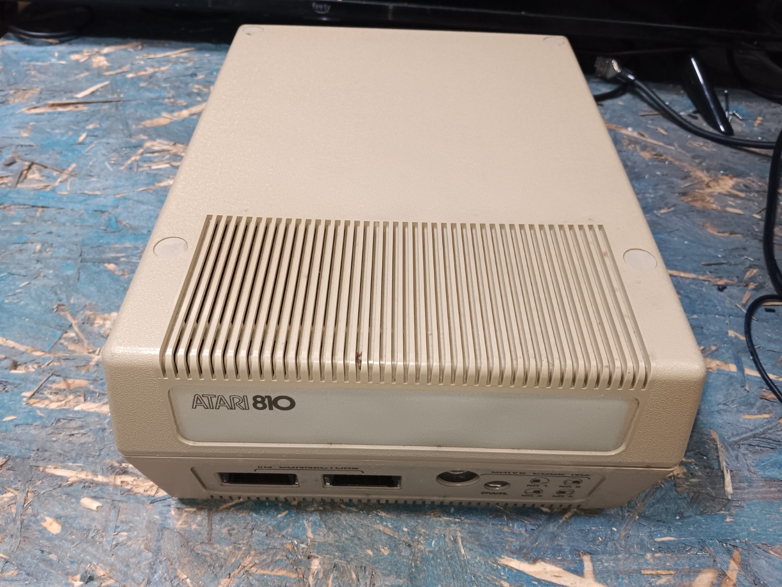 Atari 810 EXACT FLOPPY DISK DRIVE ONLY-GOOD-QUICK TESTED-NOT LOCKING IN-READS