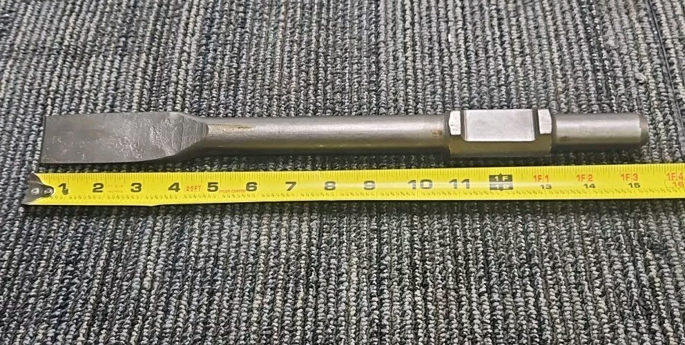 Flat Chisel Point Jack Hammer Bit 1-3/8” - 15.5”