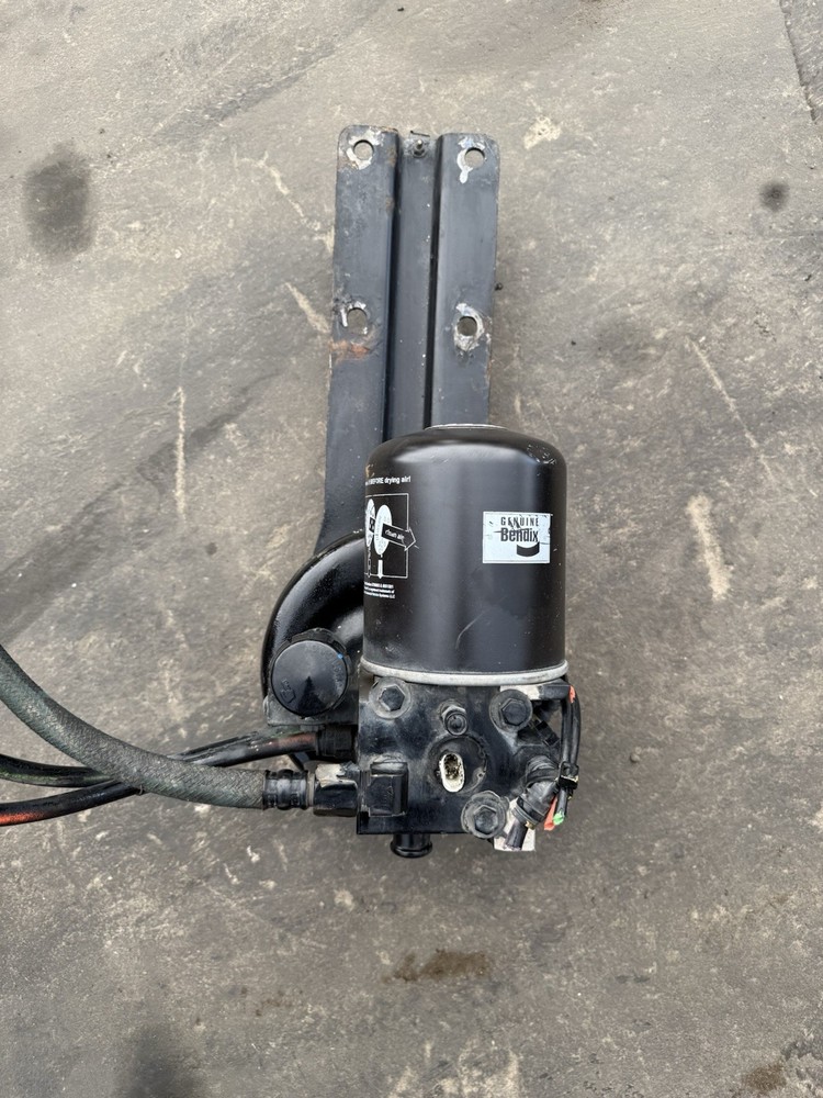 BENDIX AD IS AIR DRYER K048166