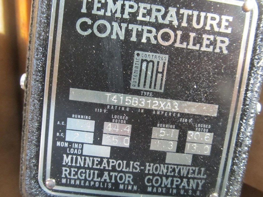 Honeywell T415B312XA3 Remote Bulb Temperature Controller