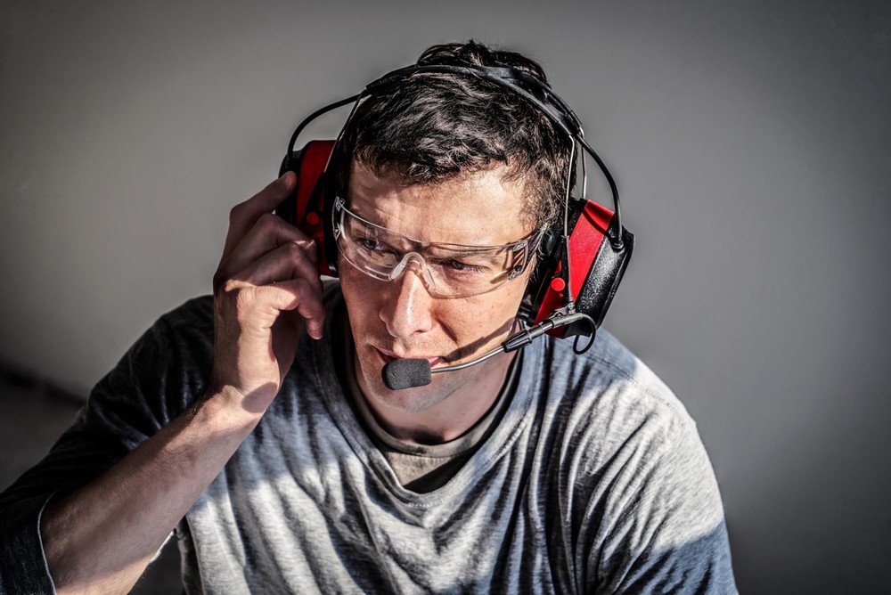 3M Pro-Comms Electronic Hearing Protector, Wireless Pro-Comms, Black/Red