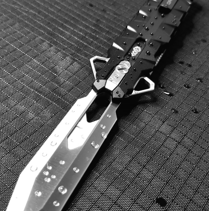 Dagueart Xiris Folding Dagger 4" False Edge Stainless Blade Aluminum Handle