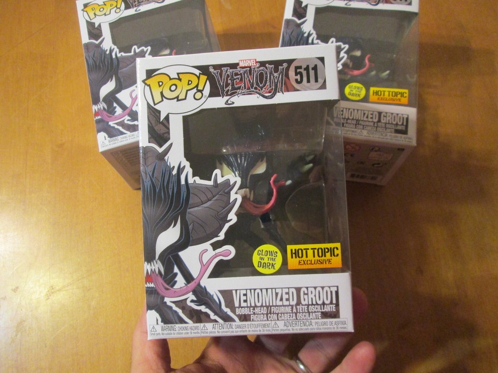 FUNKO POP MARVEL VENOM VENOMIZED GROOT 511 GITD GLOWS IN THE DARK HOT TOPIC READ