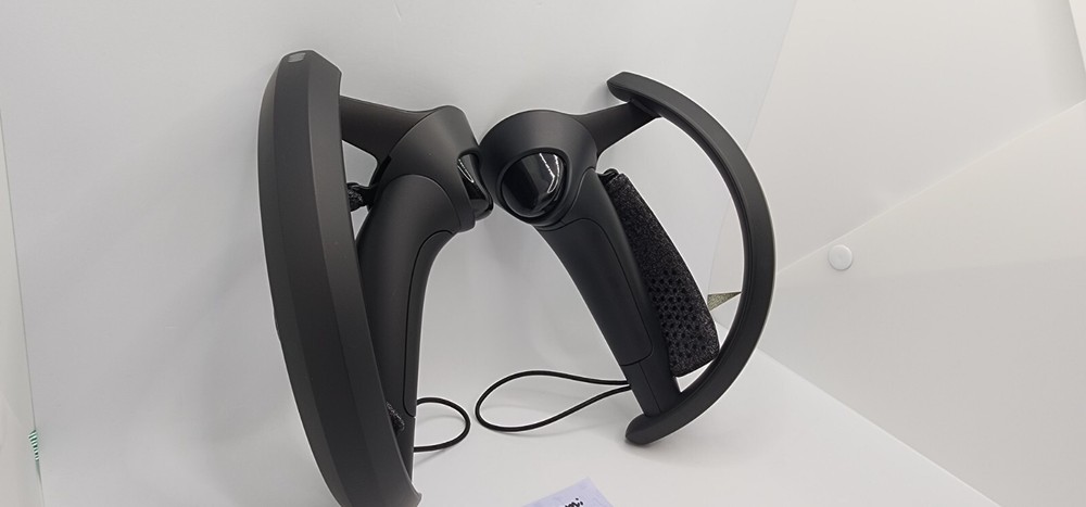 Valve Index VR Controllers Knuckles Steam Set Pair - Left & Right - A+ Condition