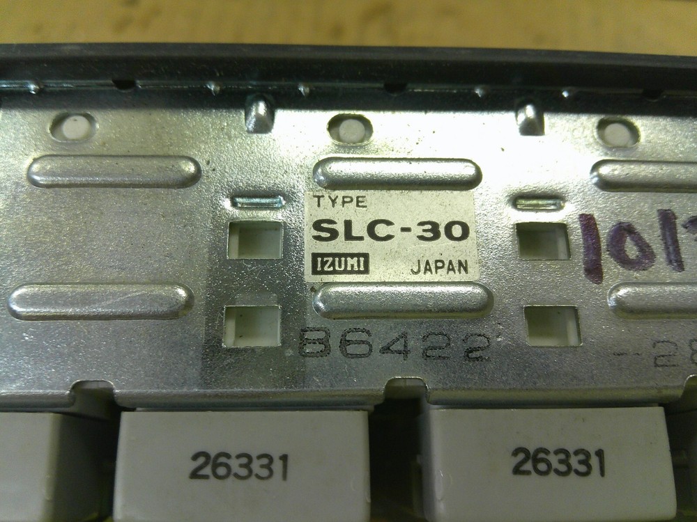 IDEC SLC-30 12 POSITION LIGHT PANEL DC24V