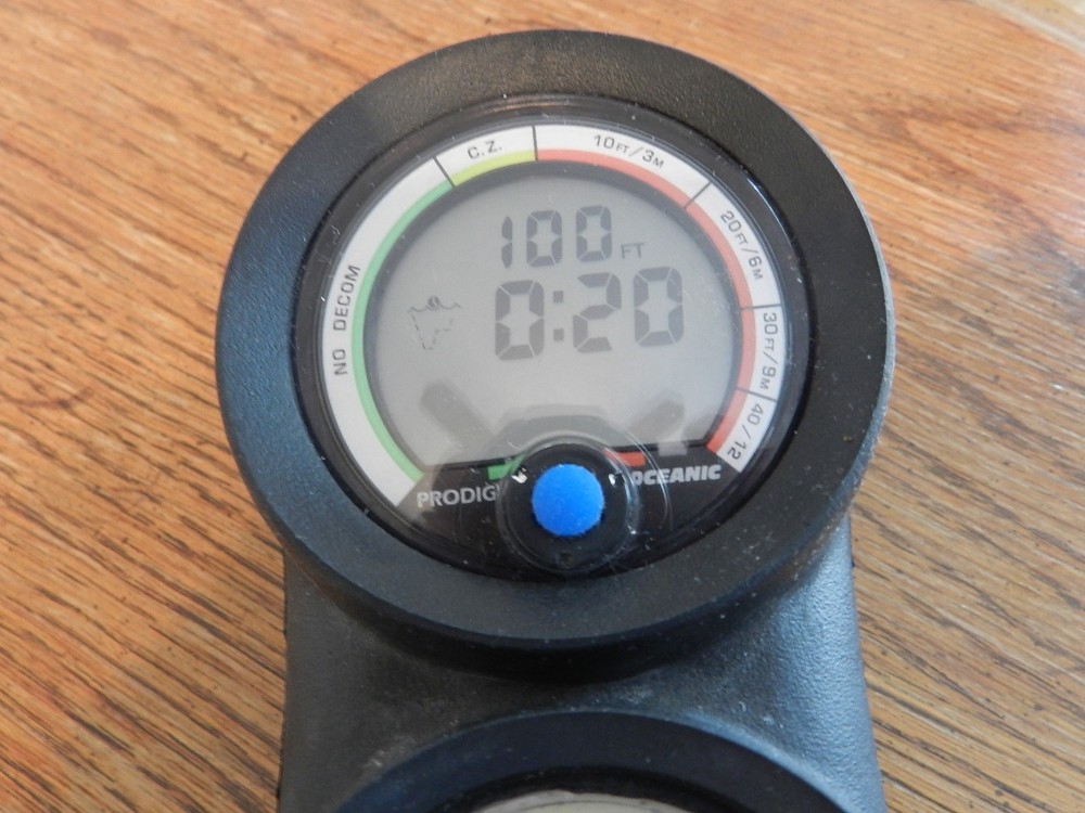 DACOR SCUBA REGULATOR SET - SERVICED