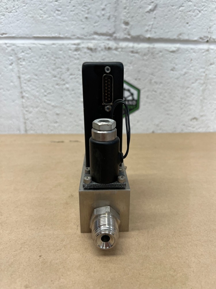 Brooks 5851E Mass Flow Controller, 200 SLPM, Hydrogen, MOD:5851EA14MQ2H2FA