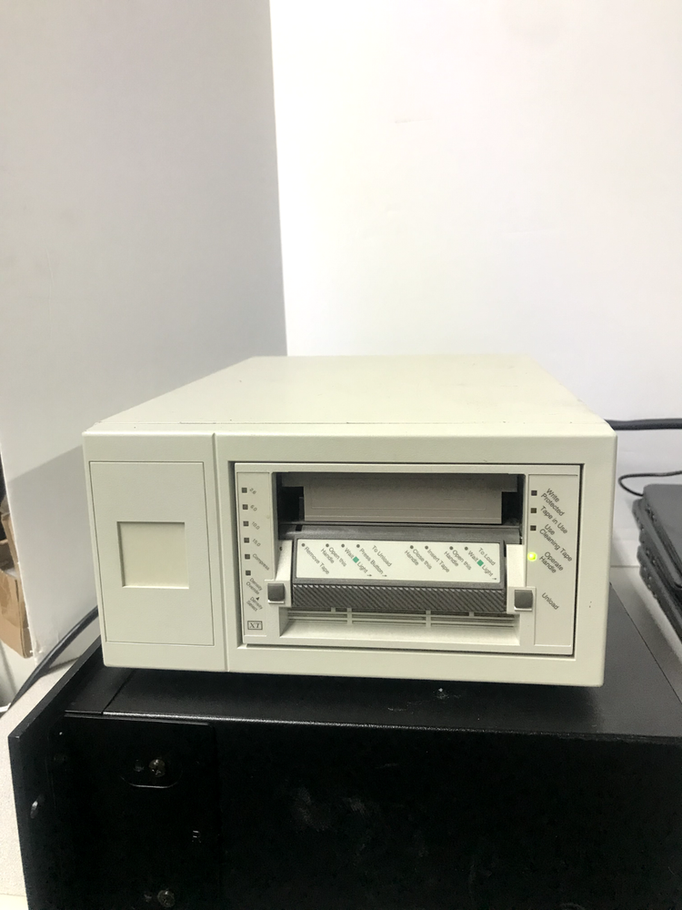 Vintage QUANTUM 8mm DLT External SCSI Drive DAT Model TH3BA-YF w/Ctrl Card&CBL