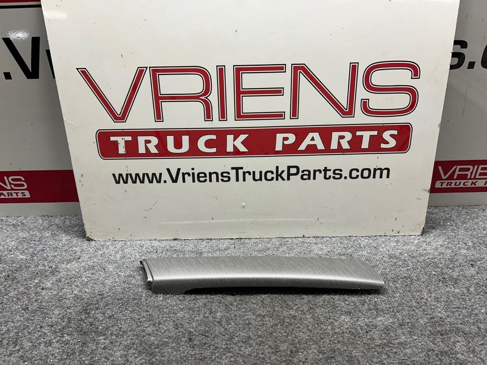 KENWORTH S60-1507-41000 HANDLE ACCENT