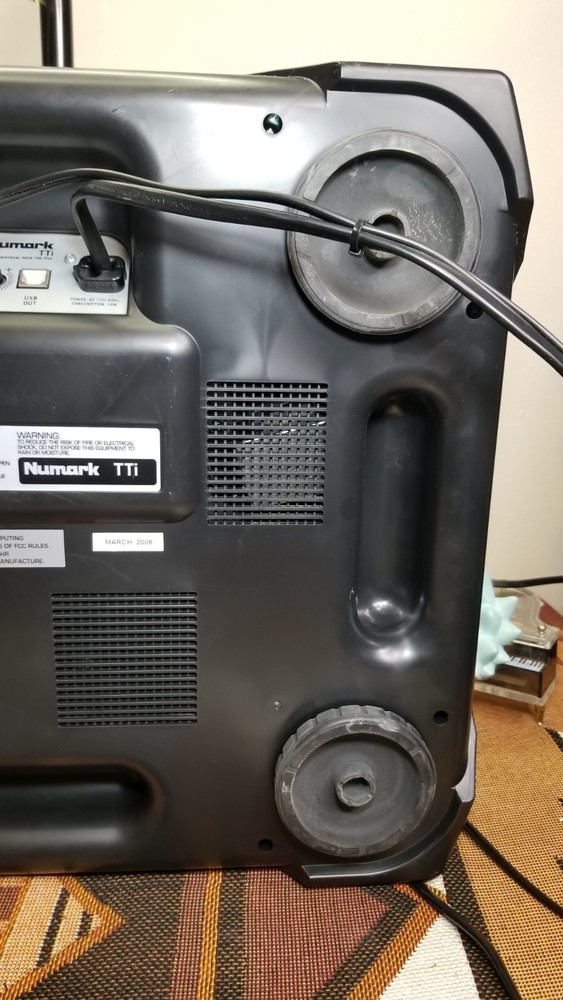 Numark TTi Professional DJ USB iPod Docking Station Turntable Record Player 2008