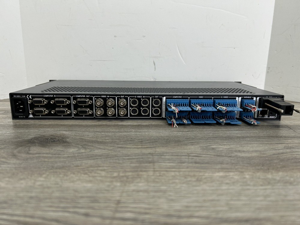 Extron MPX 423A Media Presentation Matrix Switcher