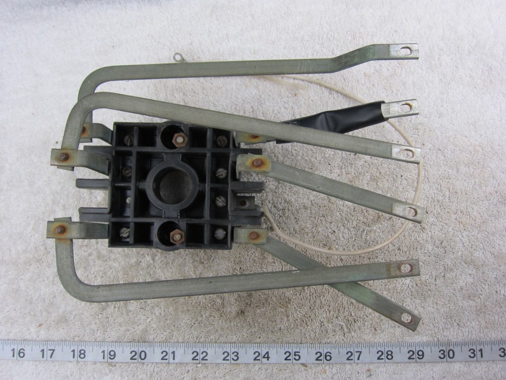 Circle AW 3P 100A 600V Meter Base, Used