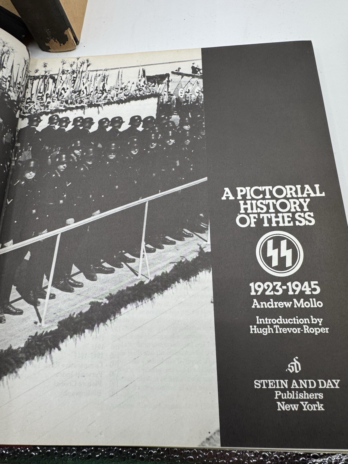 4x WWII German Elite Troops & Stuka Pilot Books