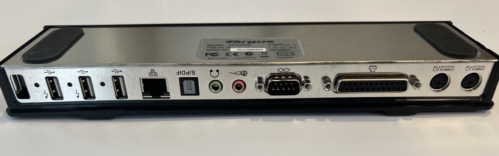 TARGUS ACP45US UNIVERSAL DOCKING STATION WITH CD'S