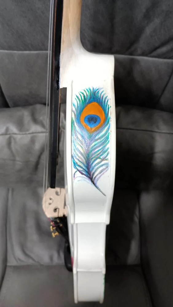 PEACOCK HAND-PAINTED SOLID SPRUCE TOP MAPLE BACK/SIDES VIOLIN 4/4