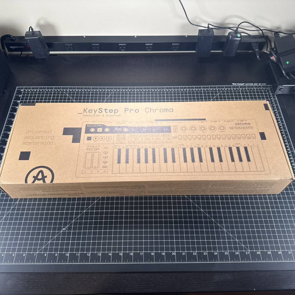 Arturia KeyStep Pro Chroma 37-Key Controller & Sequencer OPEN BOX