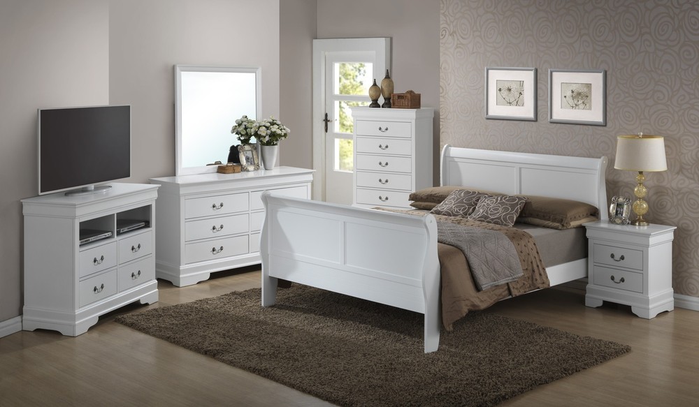 Elegant Traditional Full Bed In White