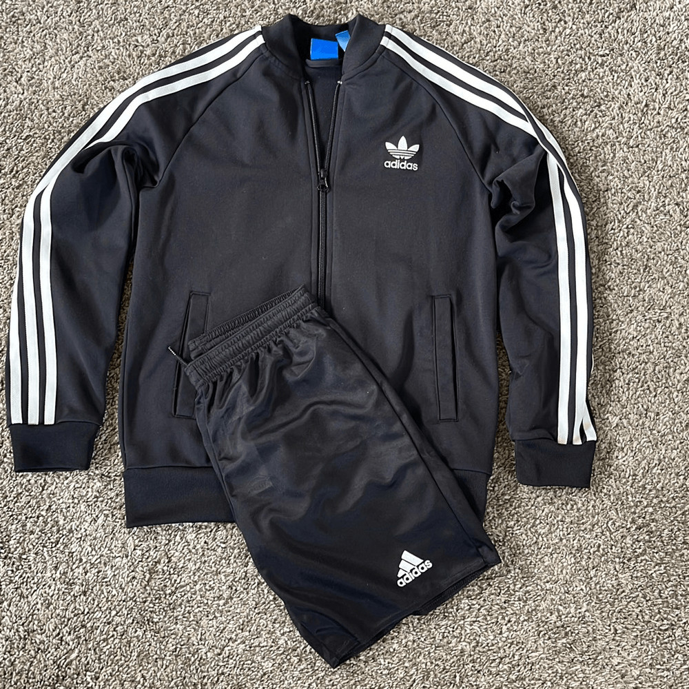 Adidas boys stripe jacket and Shorts size medium 11/12