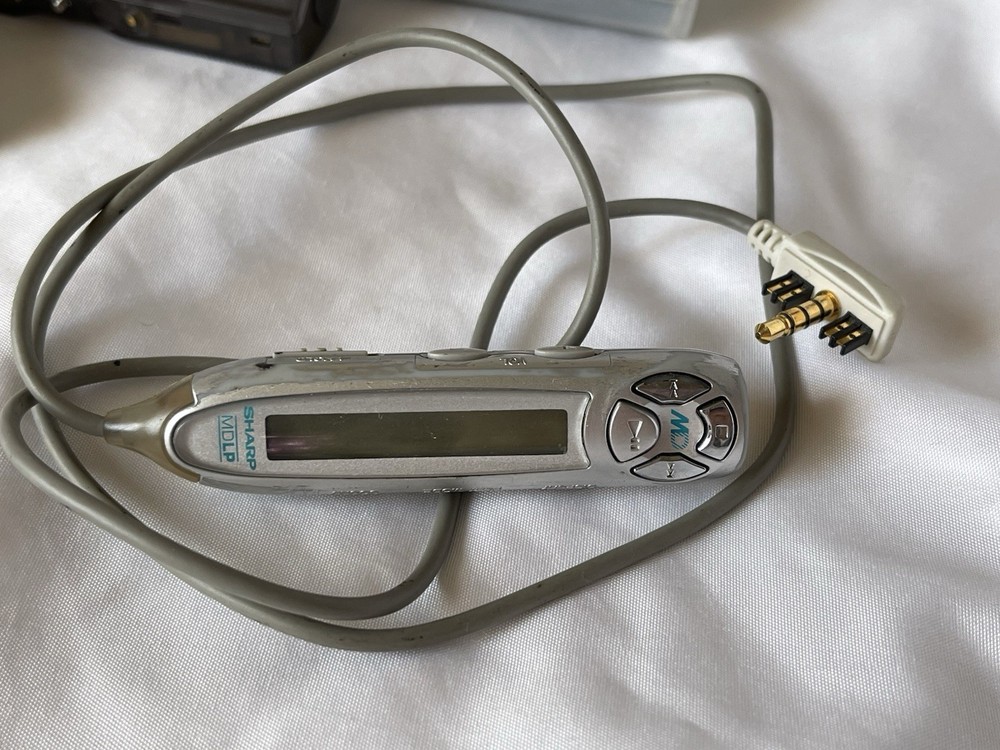 SHARP MD-MT877 MD PORTABLE DIGITAL RECORDER Tested Works