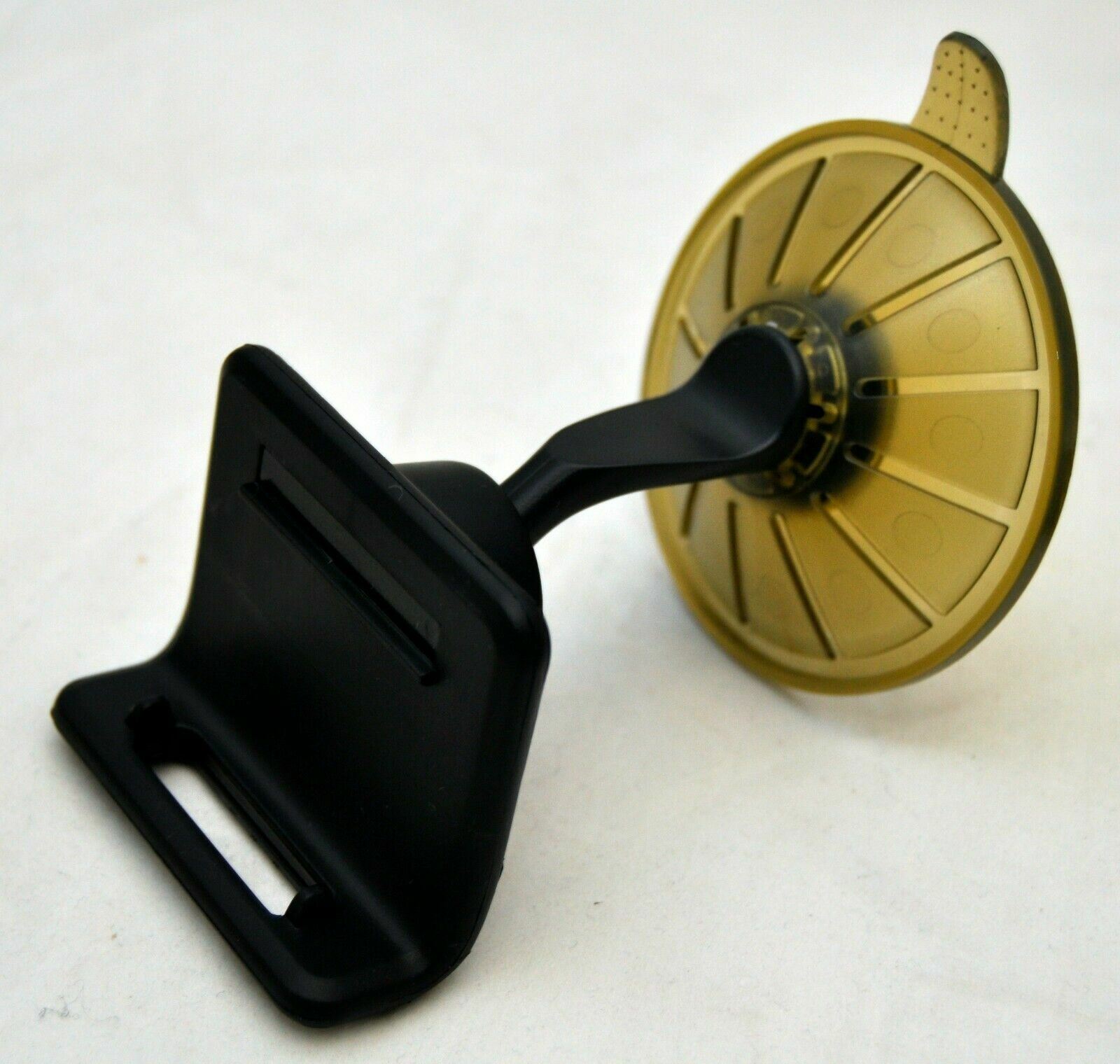 TomTom GO 2535M LIVE GPS Navigator Set 5" LCD USA/Canada/Mexico Car Auto Screen