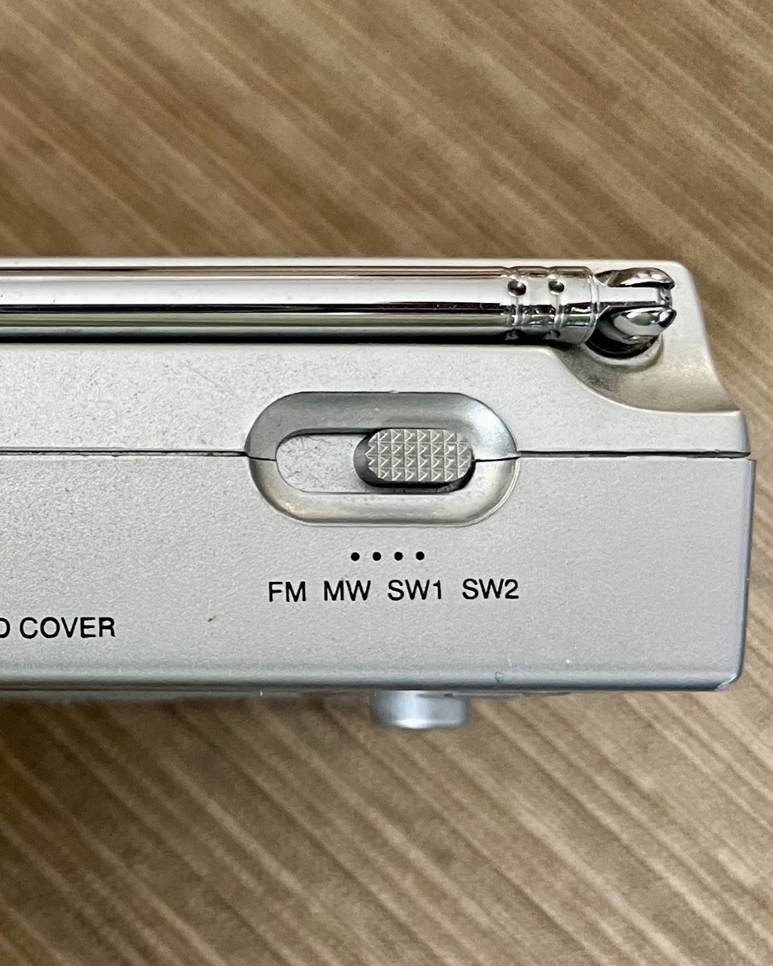 Grundig Yacht Boy World Receiver YB-P2000 SW FM Radio + Plug F.A. Porsche Tested