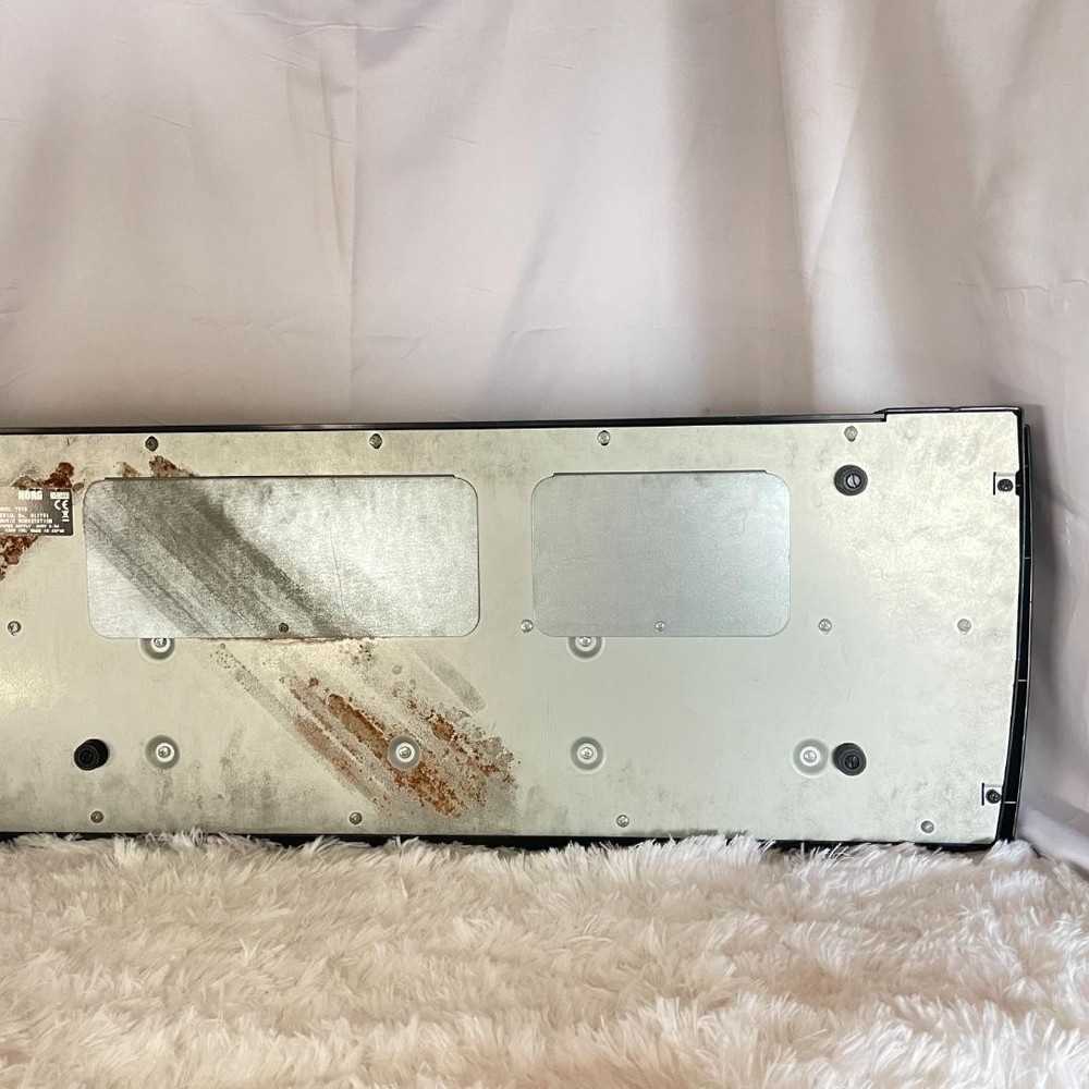 KORG TR76 Synthesizer