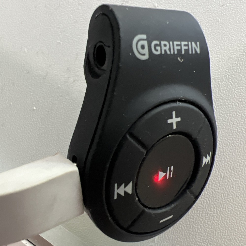 Griffin iTrip Clip Bluetooth Audio Adapter Black Untested! 🍀