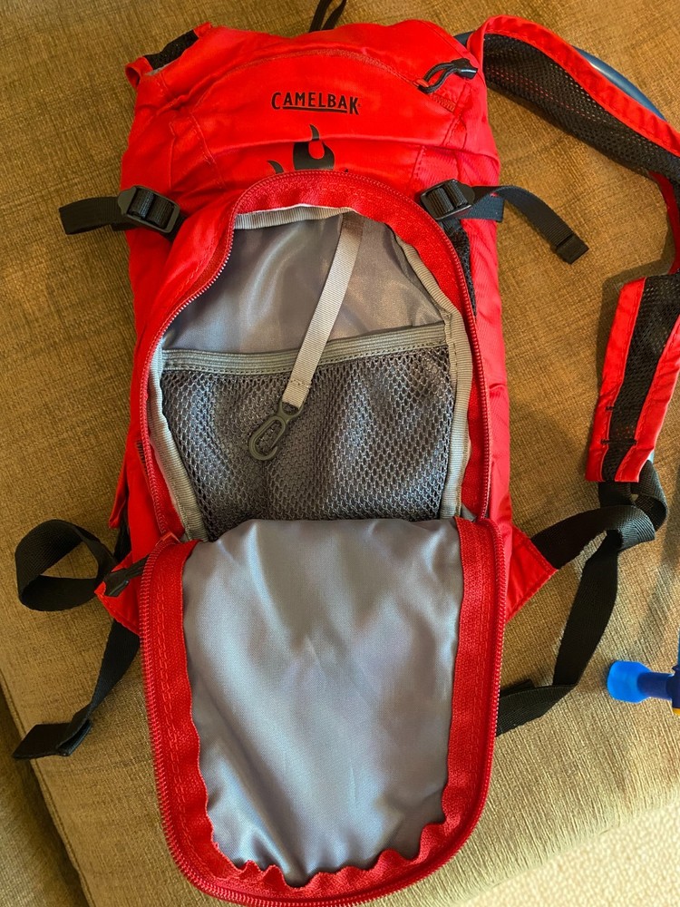 Camelbak Mini Mule 50oz Hydration Backpack Black/Flames Kids Size With Bladder