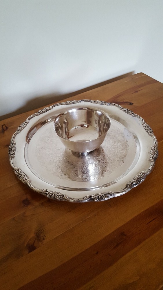 Silverplate Vintage Round Appetizer Tray With Attached Bowl