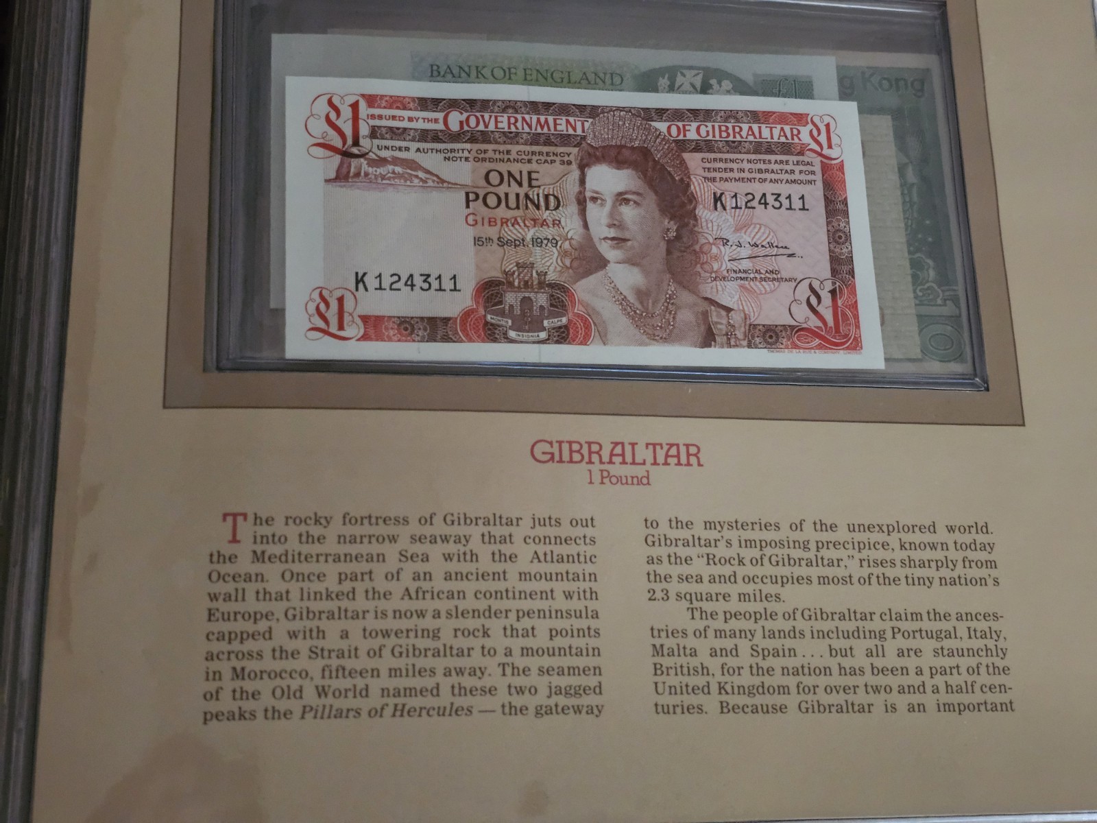 Most Treasured Banknotes of the World album of 50 Notes - All CU