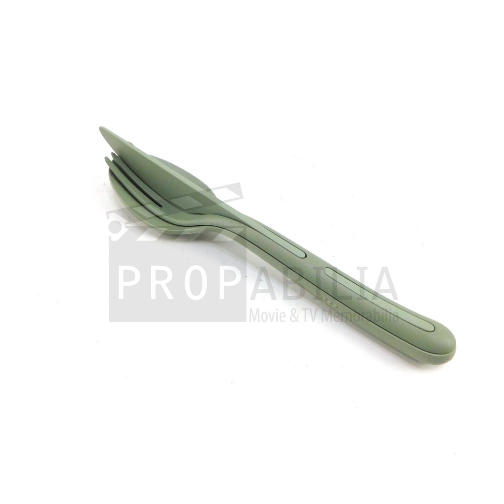 BEACON 23 Flatware Set Original Prop (0302-4746)