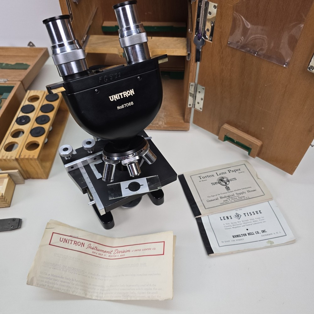 Vintage Unitron BMPE Binocular Phase Microscope Wood Case & Accessories