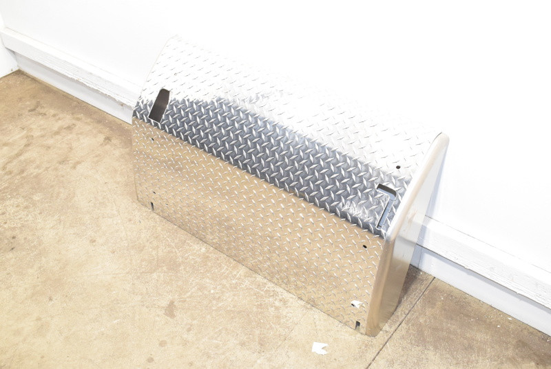 Freightliner Cascadia Battery Box Cover A06-75749-030 (683-10190)