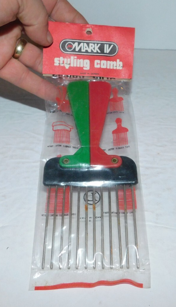NIP VINTAGE MARK IV STYLING COMB