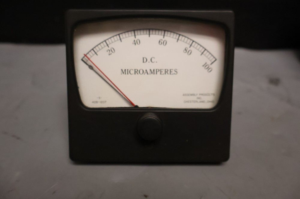 API Instruments 428-1207 DC Microamperes