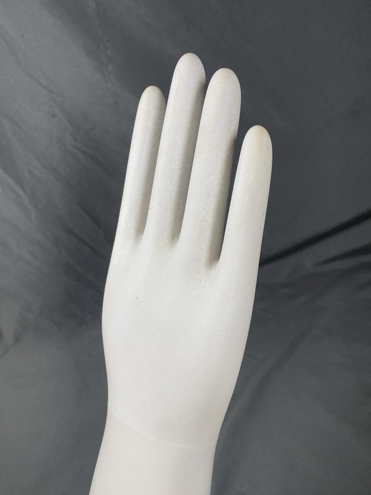 VINTAGE GLOVE MOLD RIGHT HAND 1972 GENERAL PORCELAIN TRENTON NJ SIZE 7 1/2