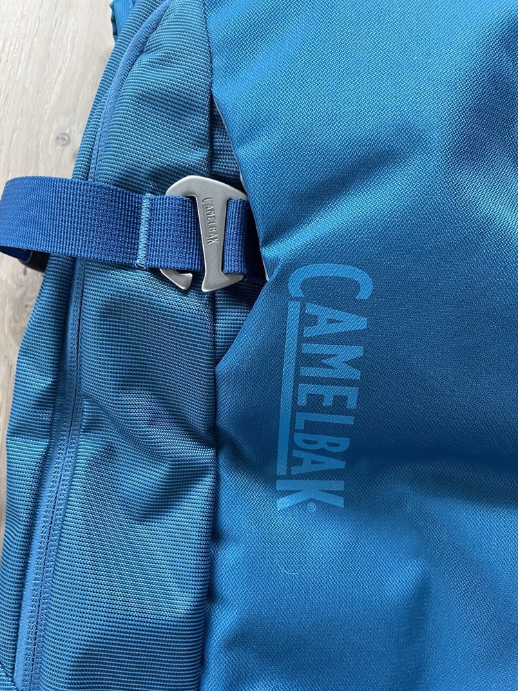 Camebak Caper 14 With Water Bladder, Blue
