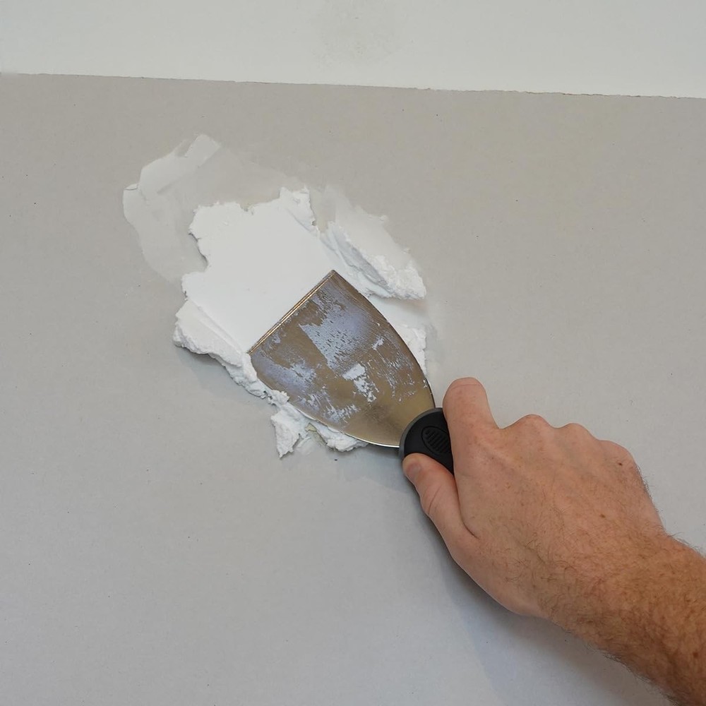 Versatile 1 Quart White Spackling Compound for Quick Wall Repairs - No Sanding