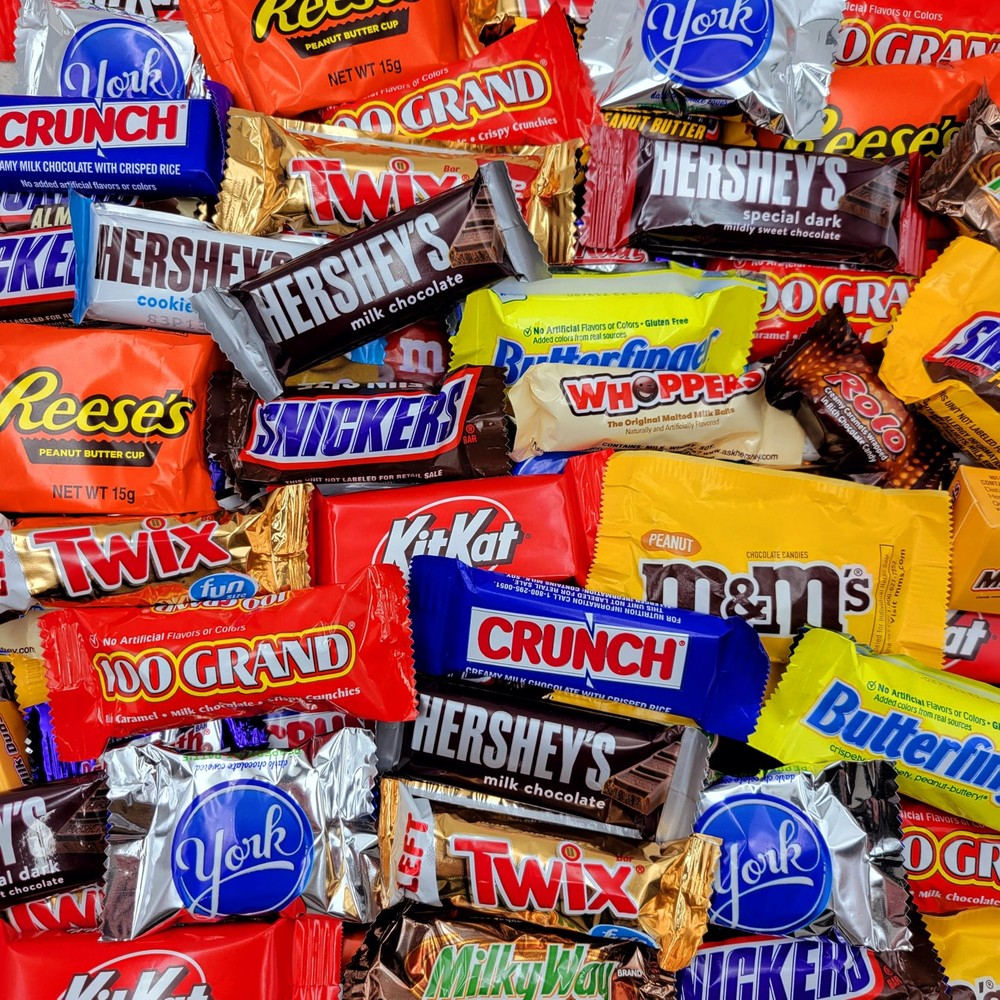 Assorted Chocolate Candy Variety Pack - 2lb Chocolate Candy Individually Wrap...