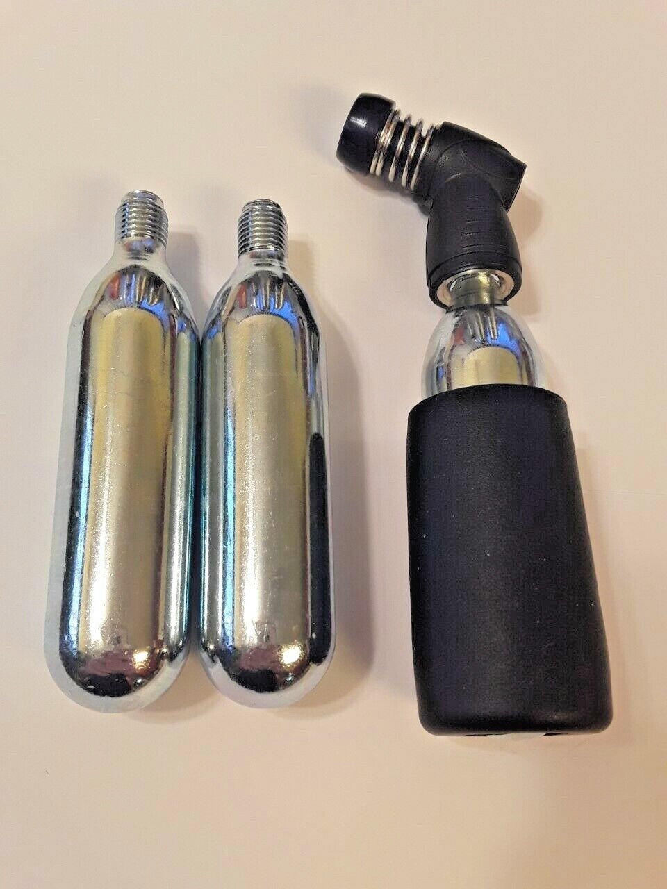CO2 Mini Inflator pump Bike Tire w/ 3 pack 16g C02 threaded cartg sleeve kit