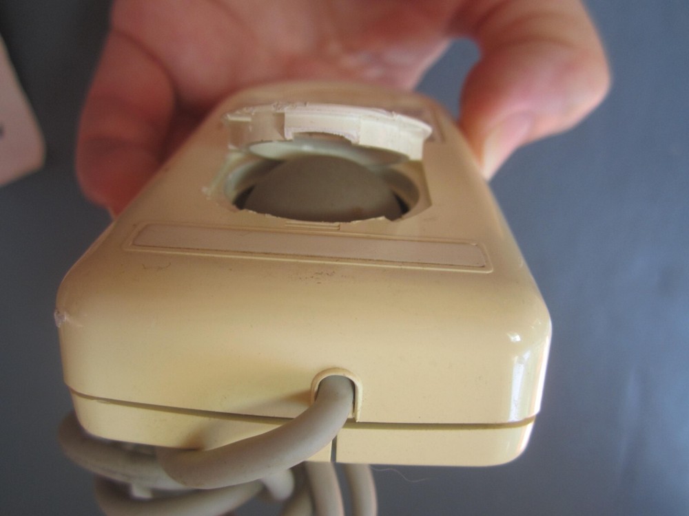 VNTG MICROSOFT 31660 PS/2 COMPATIBLE 2-BUTTON Wired Mouse - Tested & WORKS