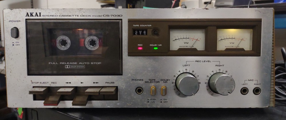 Akai Cassette Deck CS-703D *AS IS/Power On/Read* | REC238*
