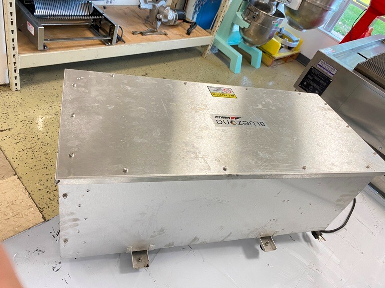 Walk-in Coolers Food Preservation Bluezone Model 2400-050 New 115V