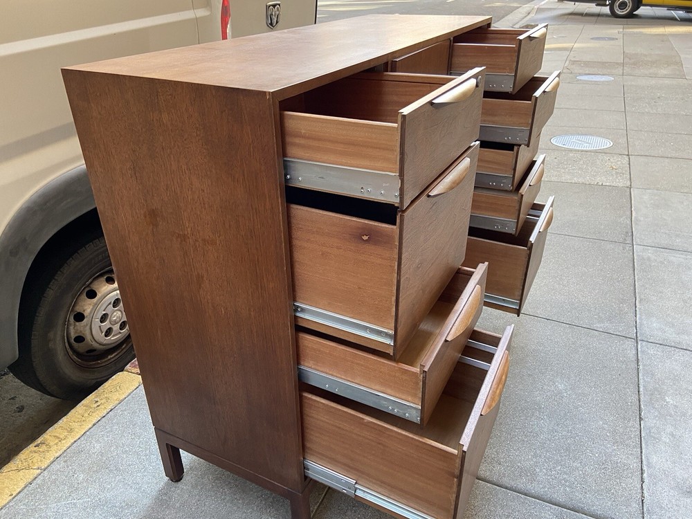 Jens Risom Mid century Modern Walnut Credenza Sideboard Unmarked