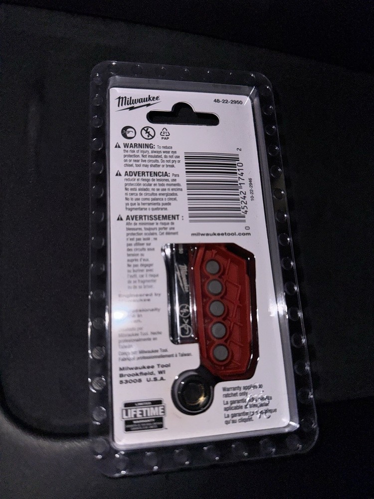 Milwaukee 7-in-1 multi-bit Mini Ratchet