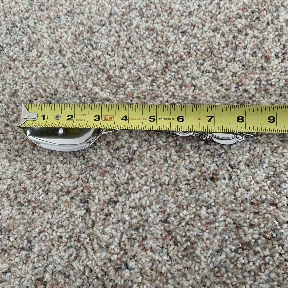 Oneida FREDERICK II 8.5 Serving Spoon Stainless Heirloom Cube Glossy Silverware