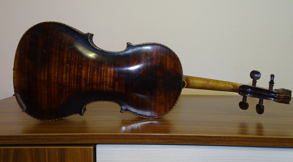 VIOLIN WITH CAT HEAD - model STAINER (Nr. 525)