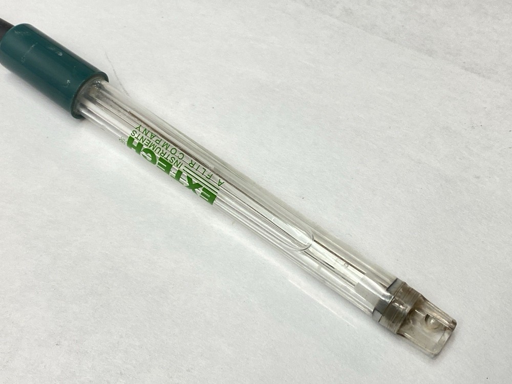 Extech PH220 Waterproof Palm PH Meter With Probe
